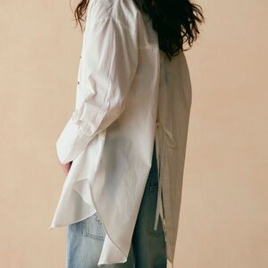 BNWT! FREE PEOPLE! 'The Daily Shirt' in White and SZ is XS! Oversized!